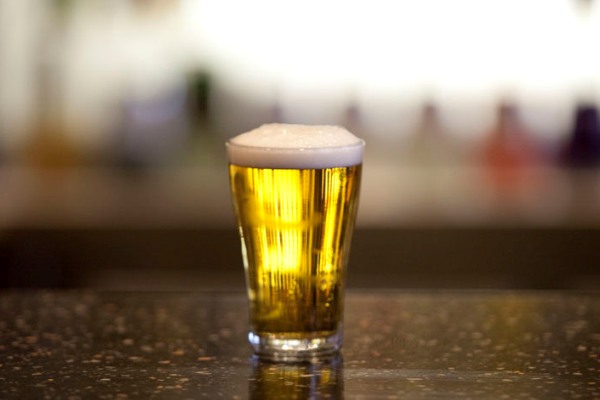 Medium light beer (3.5% alcohol)
285ml glass-middy