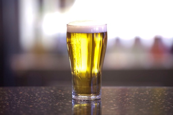 Regular beer (4.9% alcohol):
425ml glass - schooner